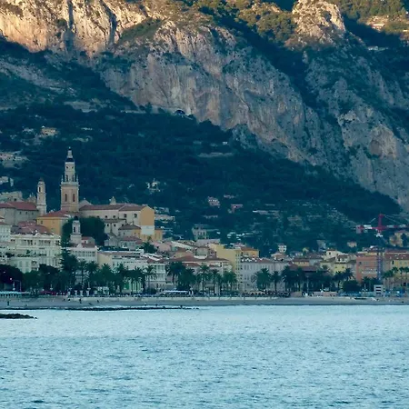 Les Clematites Апартаменты